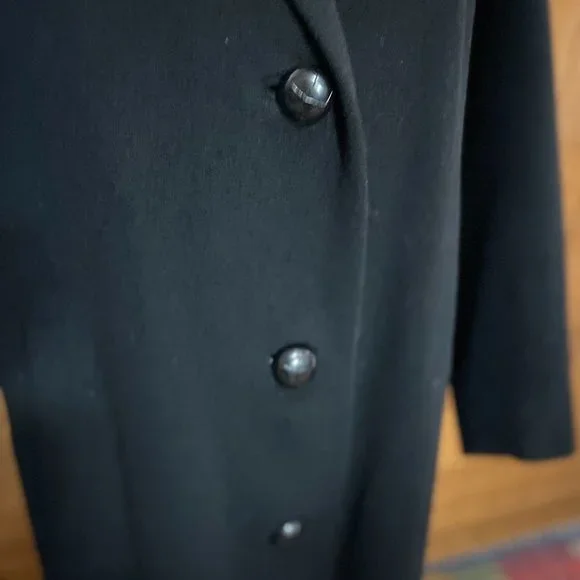 Vintage Famous Barr Black Coat from Parkmoor NY with Fur Collar - Picture 2 of 10